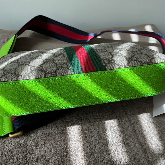 Gucci Ophidia Neon Crossbody & Wristlet w/Removable straps - Picture 11 of 16